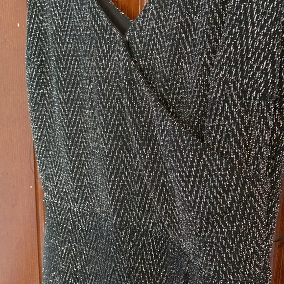 Skies Are Blue jumper. - Picture 4 of 4